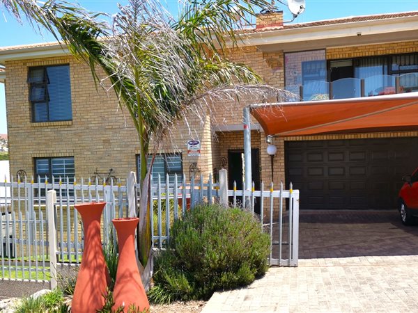 4 Bedroom Property for Sale in Seemeeu Park Western Cape